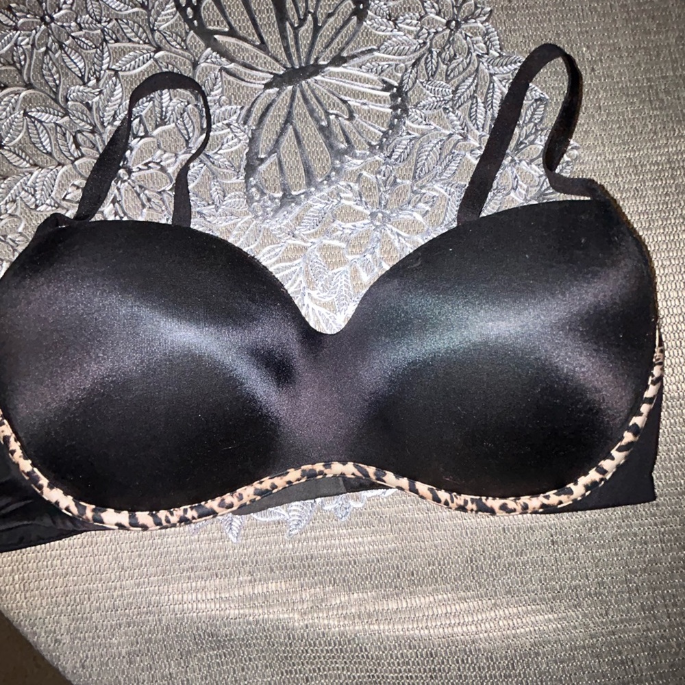 Victoria's Secret Black Push-Up Bra with Leopard-Trim